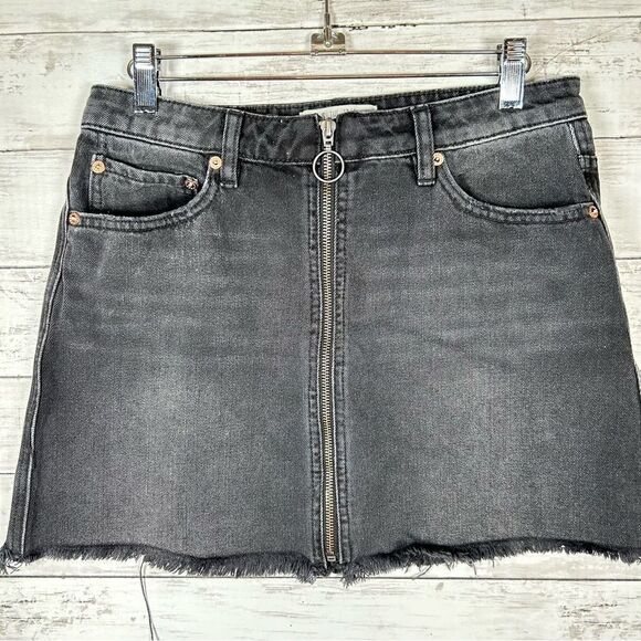 Free People We The Free Zip Front Black Denim Wash Fringe Hem Mini Skirt 27 - Picture 1 of 4